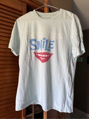 The Beach Boys "Smile" Graphic Tee - Light Blue with Blue & Red Print